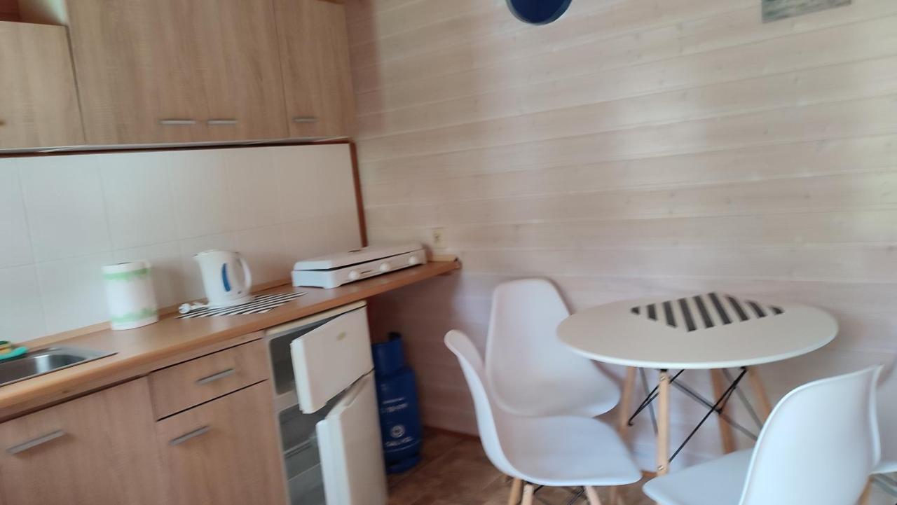 Pietrowe Domki Klif 6Os,Duze Tarasy Dzika Plaza Laka Bociek Duze Tarasy Szlaki Rowerowe Pieski 25Zldzien Debina  Esterno foto